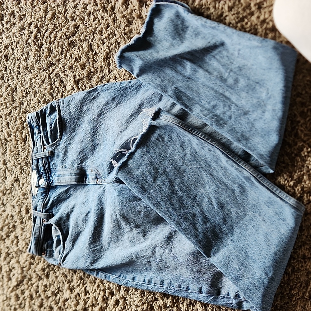 Abercrombie & Fitch ulta high rise straight distressed womans size 4 jeans - Picture 3 of 12